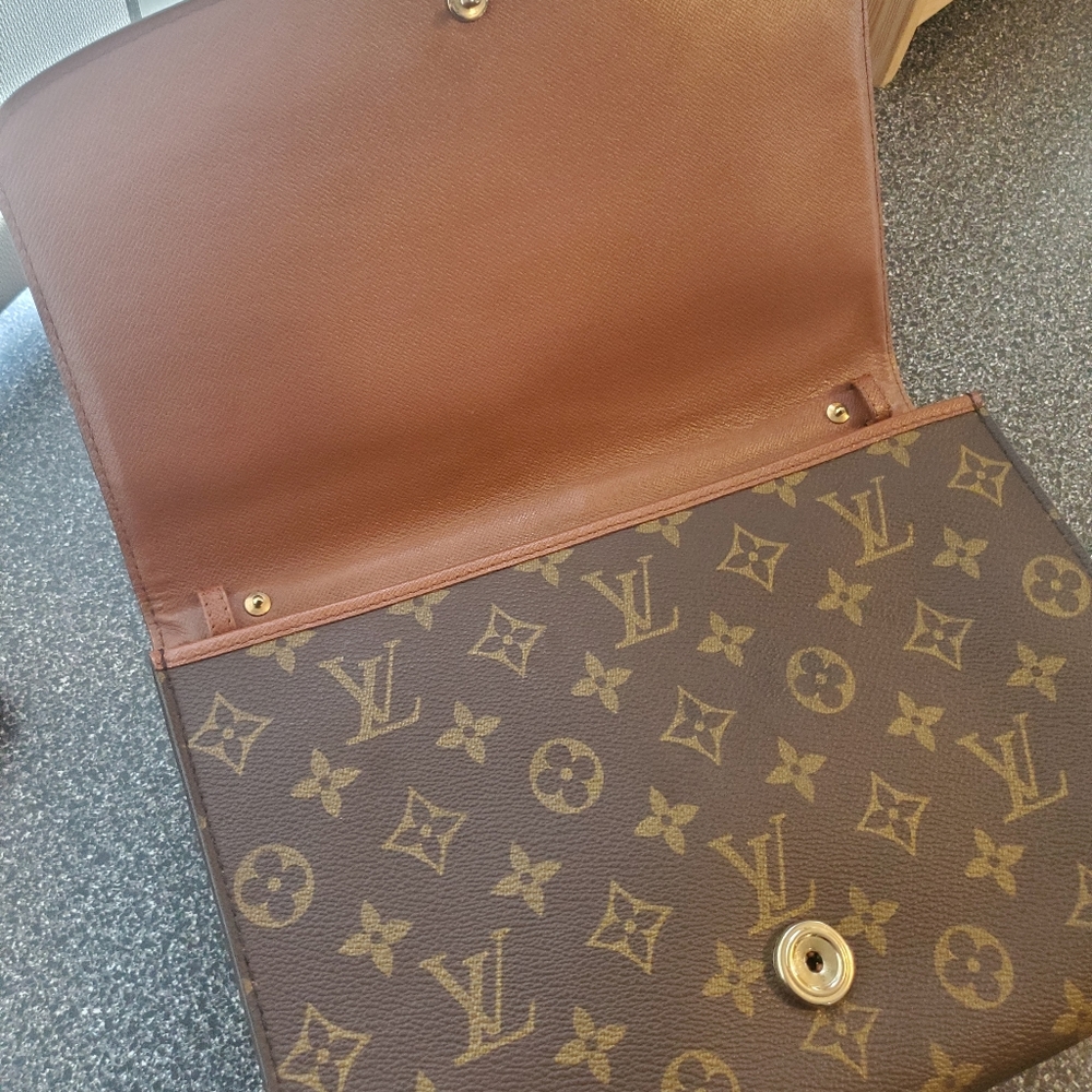 Louis Vuitton Bordeaux Bag with COA - Picture 6 of 16